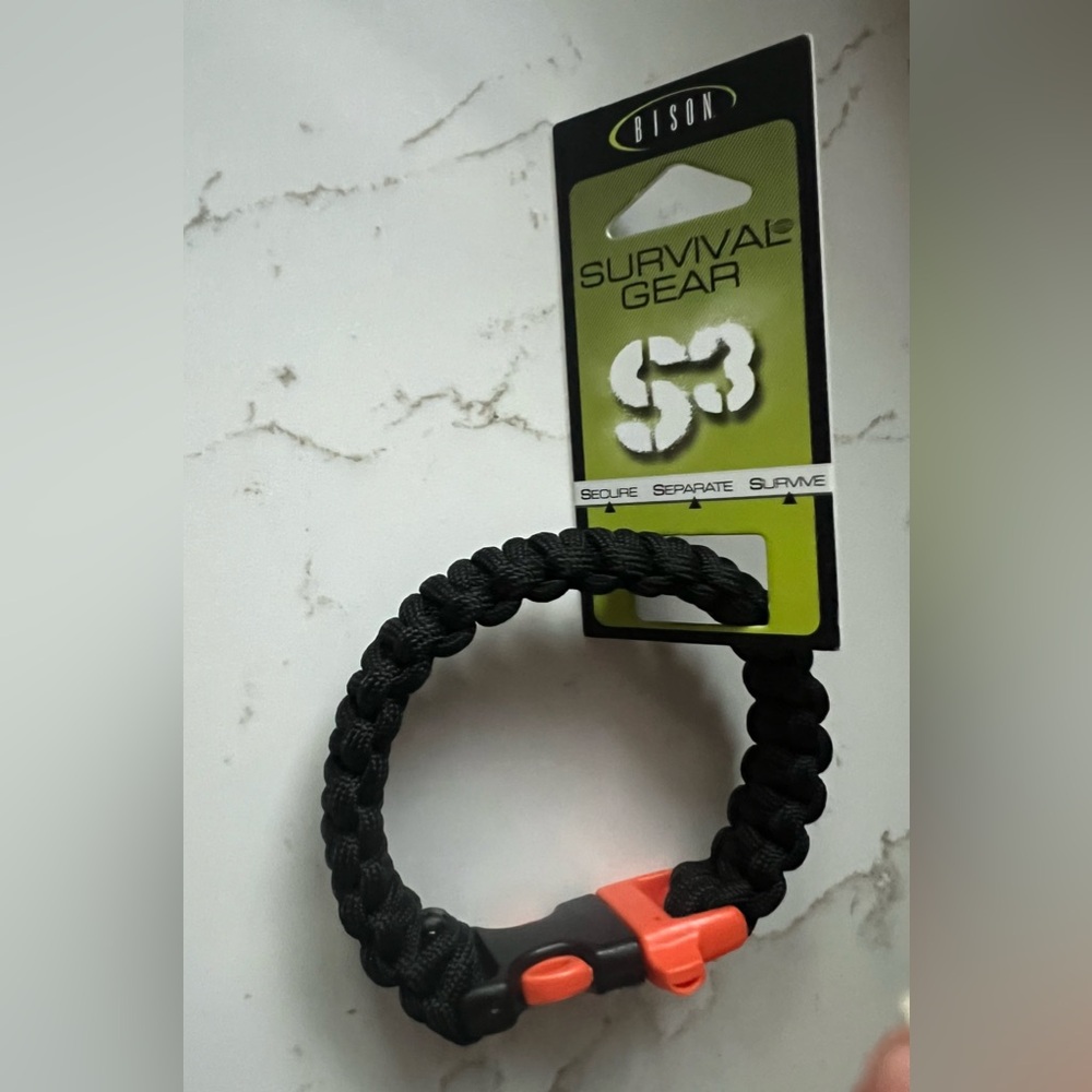 Black Survival Paracord Bracelet